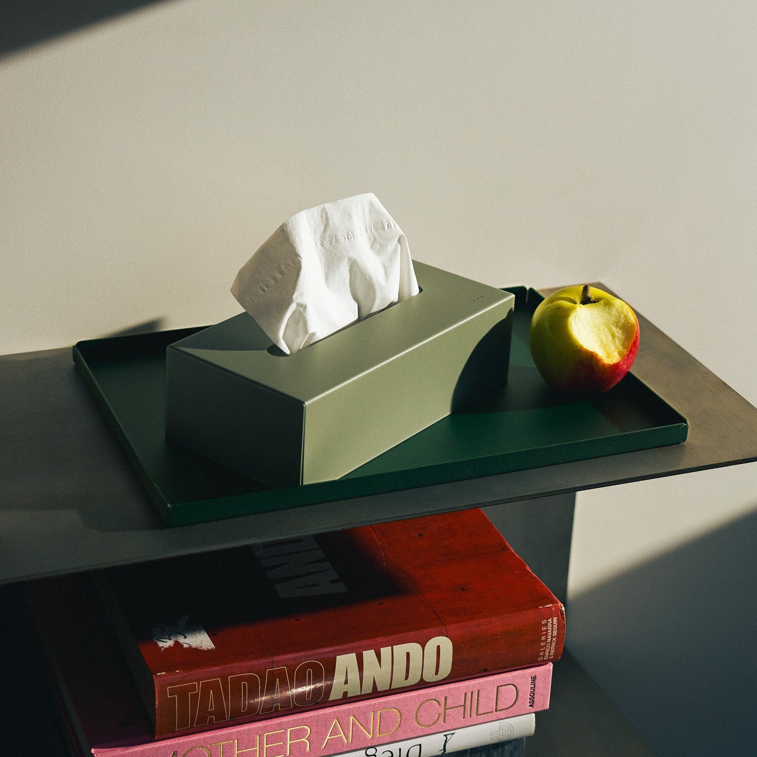 boîte à mouchoirs design et colorée en aluminium