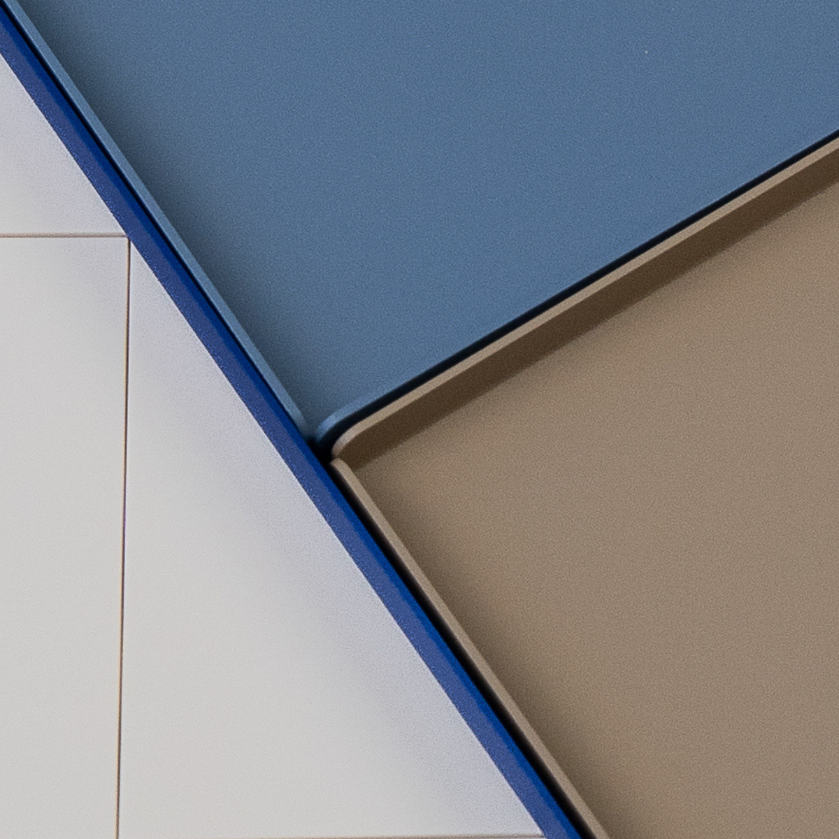 Stapelbare Tabletts