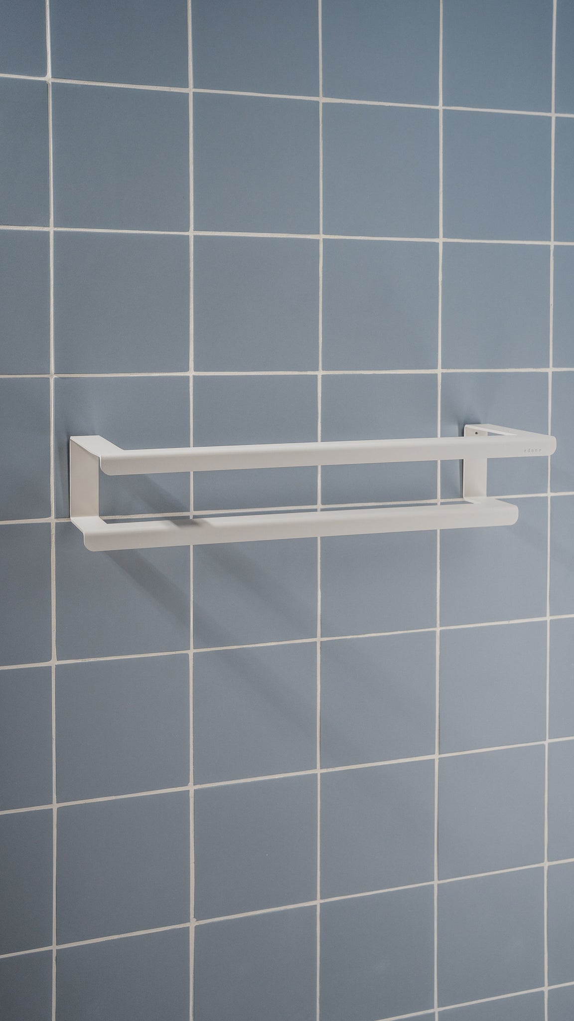 porte serviettes en aluminium sans perçage